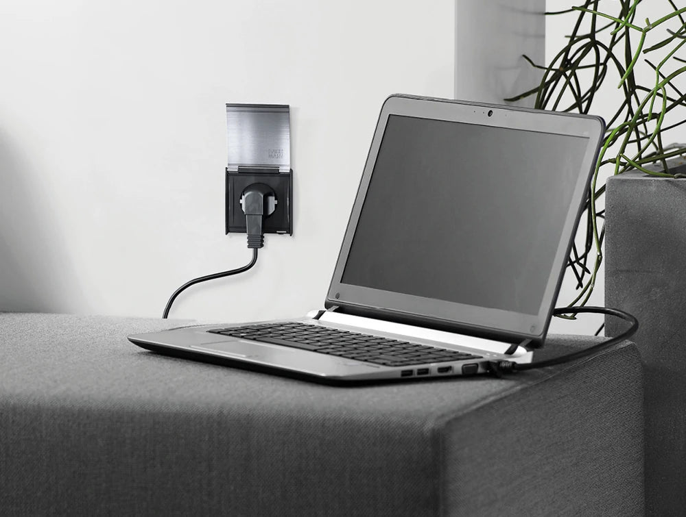 Bachmann Kapsa Single Powerstrip With Flip Cover