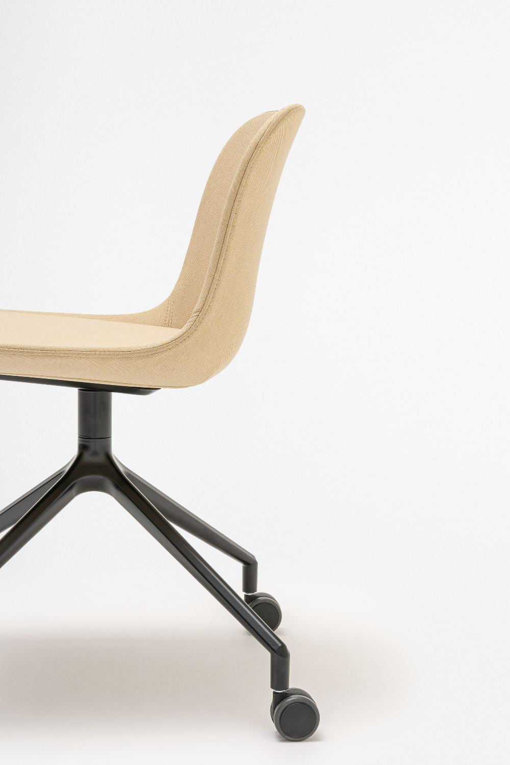 Baltic 2 Classic Chair on 4 Spoke Castor Base Detail
