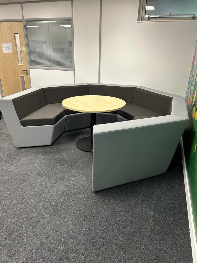Ben 6 Person Low Back Open Collaboration Pod in Light Grey Outer Finish and Dark Grey Seat Finish with Round Top Cylinder Based Table