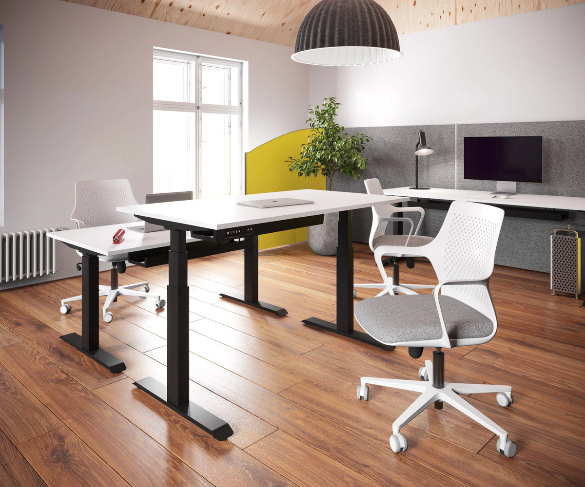 Gesture 5 Castors Meeting Room Chair with Levo Sit Stand Desk and Join Freestanding Screen in Modern Office Setting