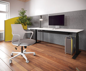 Levo Sit Stand Desk with Gesture 5 Castors Chair and Join Freestanding Screen in Modern Office Setting