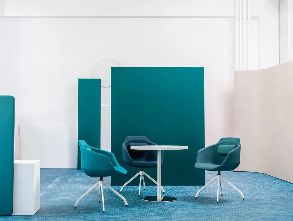 Mdd Ultra F Armchair With Four Spoke Aluminum Base 3 In Different Finishes With White Round Table