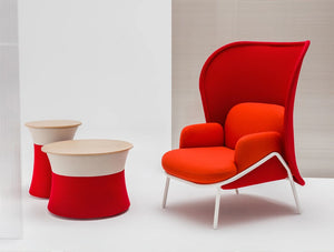 Mesh Armchair With High Shield And Bright Red Finish And Coffee Table