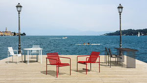 Urbantime Amalfi Outdoor Chair In Red Finish With Ehite Round Table